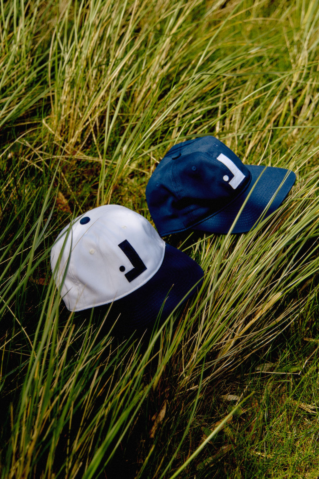 Backwards L Cap - White/Navy