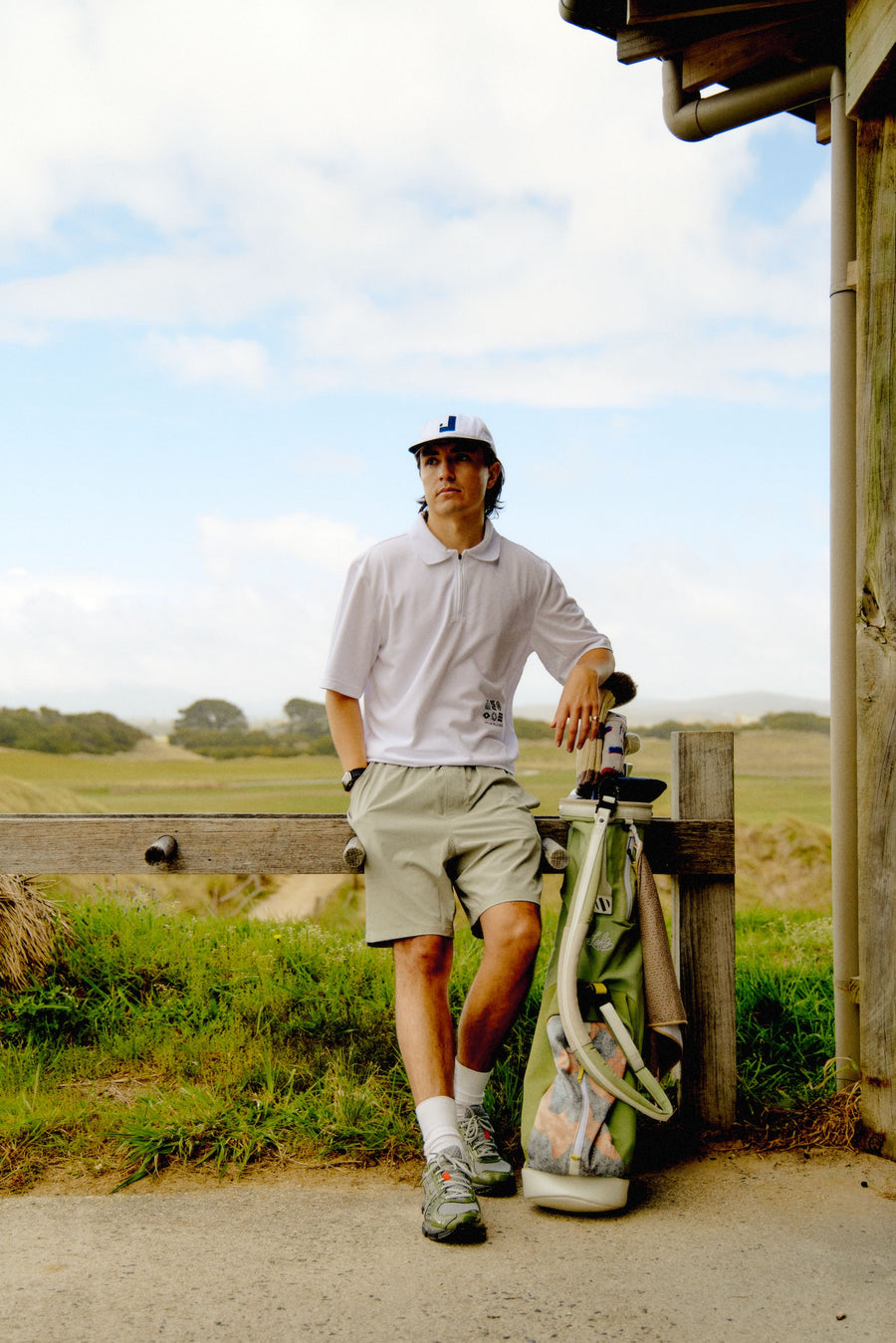 Backwards L Cap - White/Navy