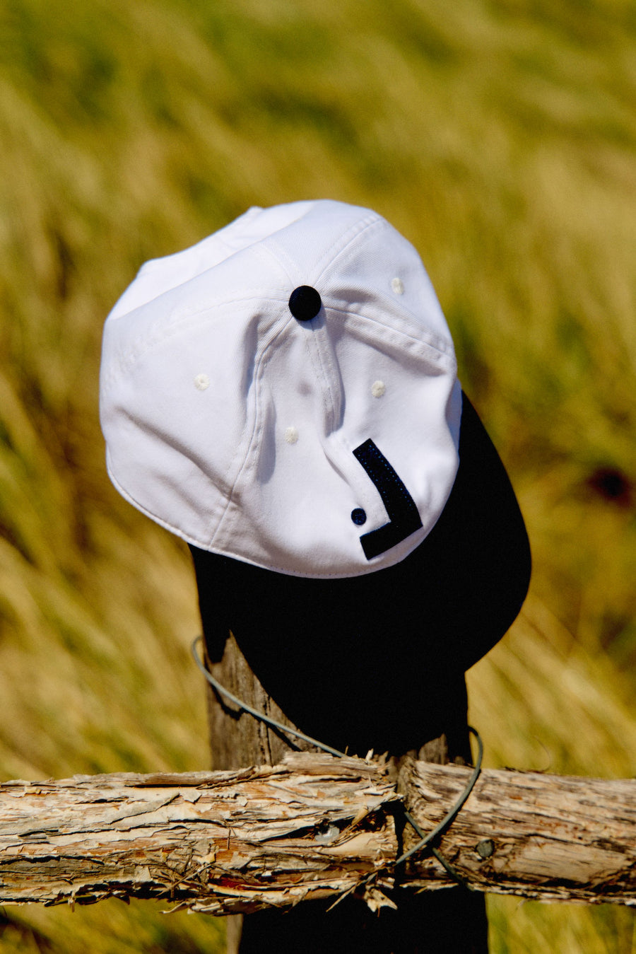 Backwards L Cap - White/Navy